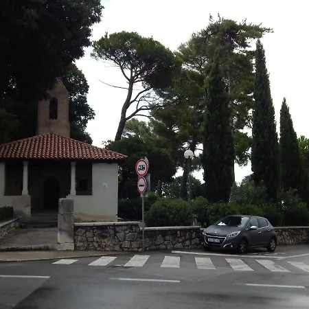 Old Town Apartman *